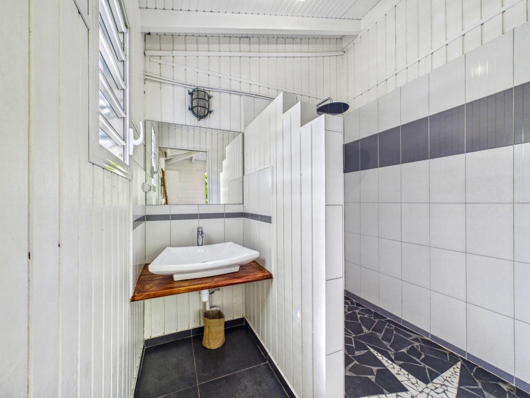 23.Guadeloupe Deshais- location villa 4 chambres 8 personnes avec piscine vue Mer